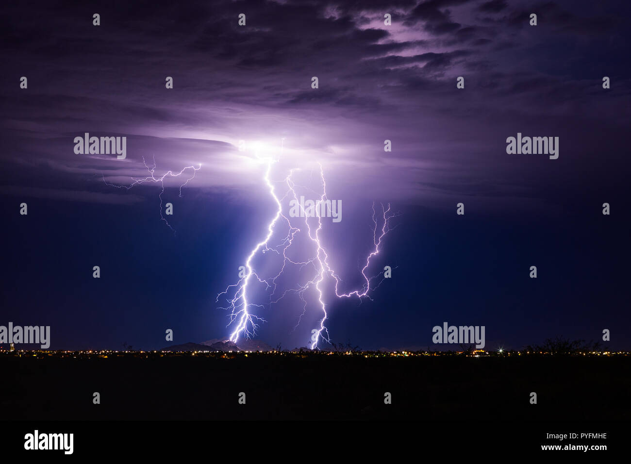 Temporale fulminea su Casa Grande, Arizona Foto Stock