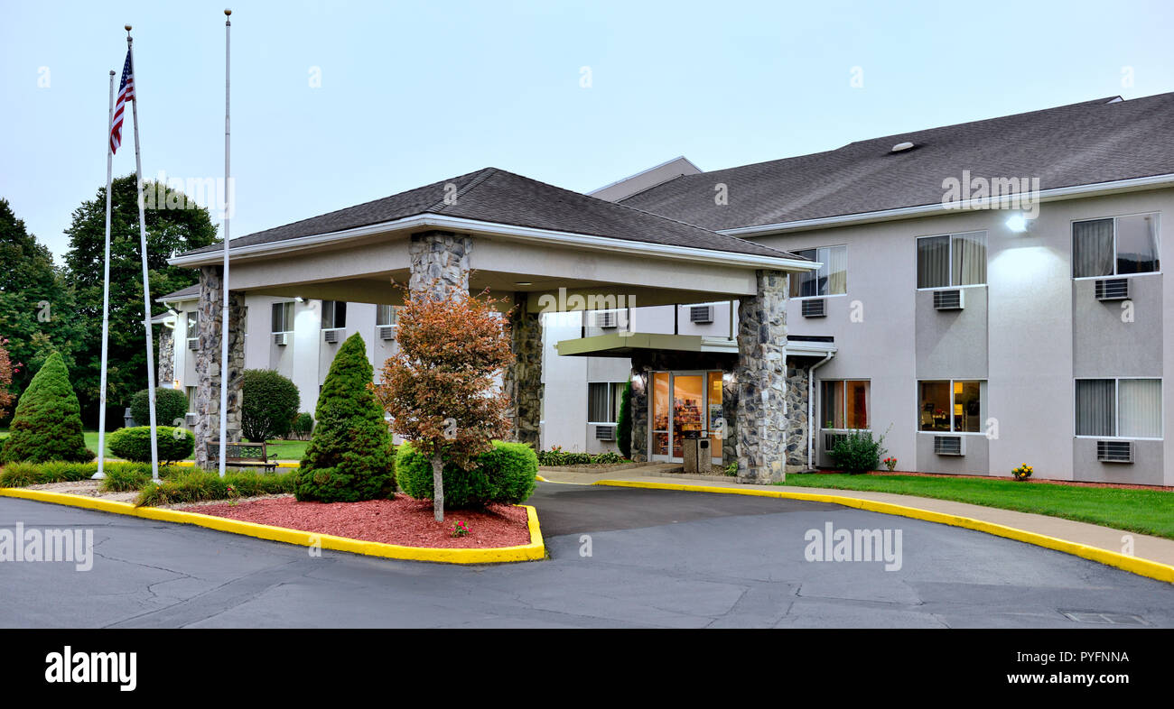 Motel americano, Econo Lodge, dipinto Post periferia di Corning, New York, dito regione del lago, STATI UNITI D'AMERICA Foto Stock