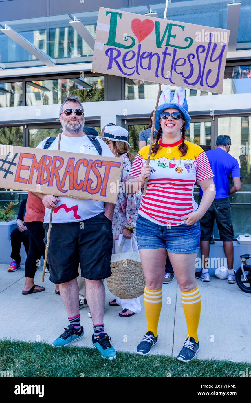 Anti-Racism Rally, Municipio di Vancouver, British Columbia, Canada. Foto Stock