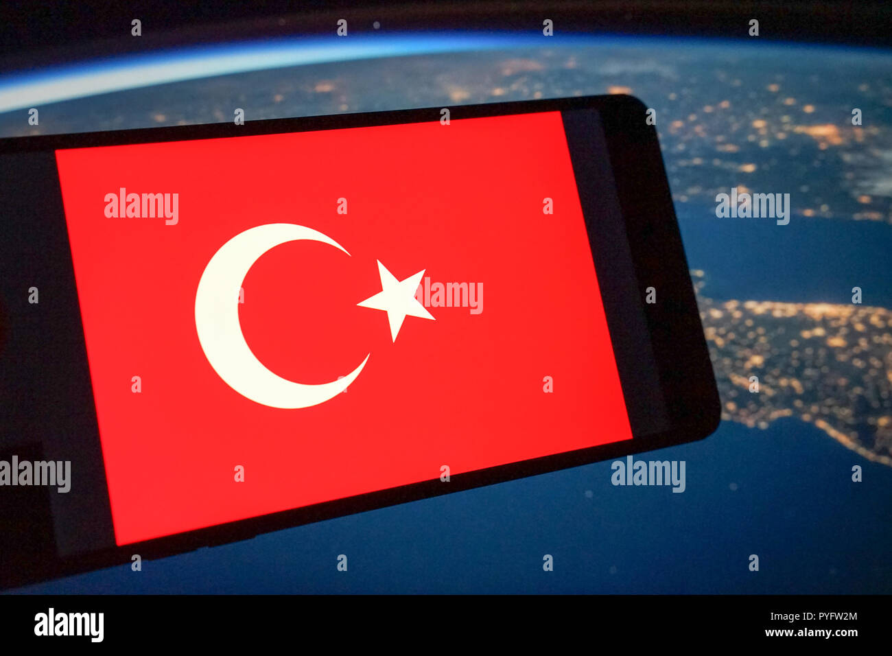 La bandiera nazionale è visto in uno smartphone. Foto Stock