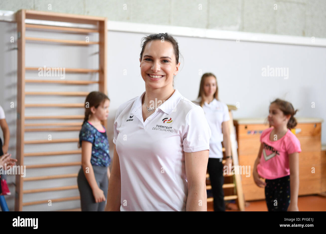 Doha, Katar. 28 ott 2018. Sophie Scheder (Germania/Chemnitz). GES/Ginnastica/Gymnastics World Championships di Doha, visitare Turnteam in Germania la scuola tedesca di Doha, 28.10.2018 - GES/ginnastica artistica/Gymnastics World Championships: 28.10.2018 - | Utilizzo di credito in tutto il mondo: dpa/Alamy Live News Foto Stock