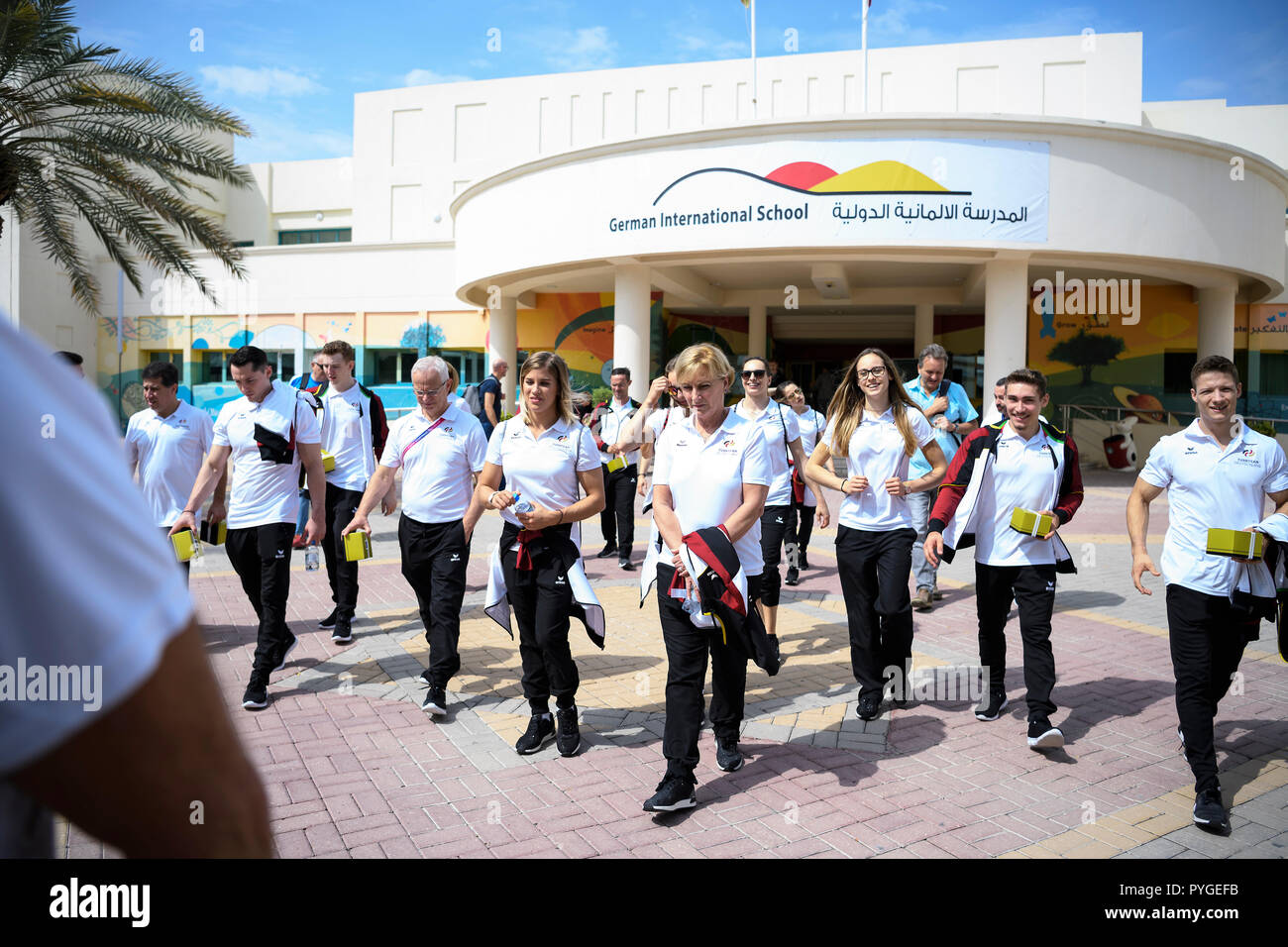 Turnteam Germania sta lasciando la scuola tedesca. GES / Ginnastica ginnastica / Campionati del Mondo a Doha, visitare Turnteam in Germania la scuola tedesca di Doha, 28.10.2018 - GES / di Ginnastica Artistica ginnastica / Campionati del Mondo: 28.10.2018 - | Utilizzo di tutto il mondo Foto Stock