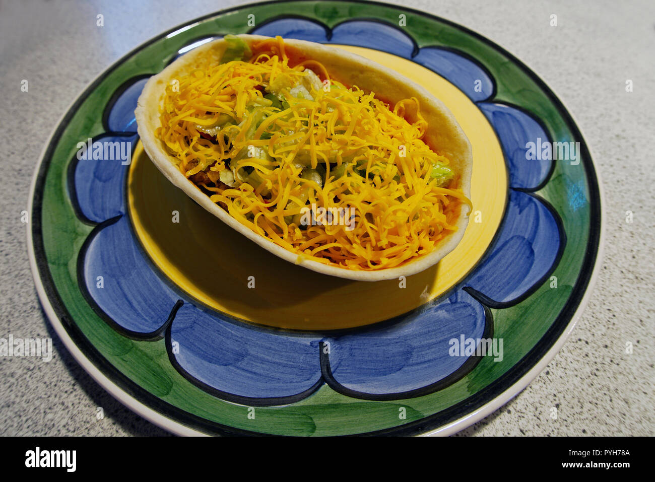 Montreal, Canada, 28 Ottobre,2018.Mexician taco ciotola su una piastra. Credit:Mario Beauregard/Alamy Live News Foto Stock