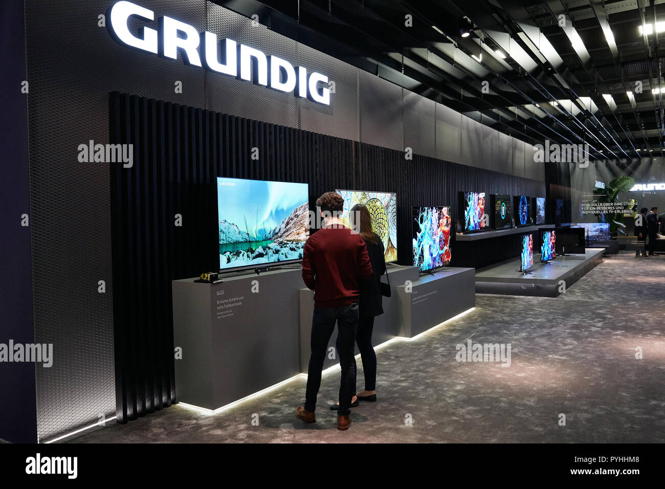 Berlino, Germania - Grundig per la gabbia a IFA 2018 con innovazioni nei televisori a schermo piatto. Foto Stock