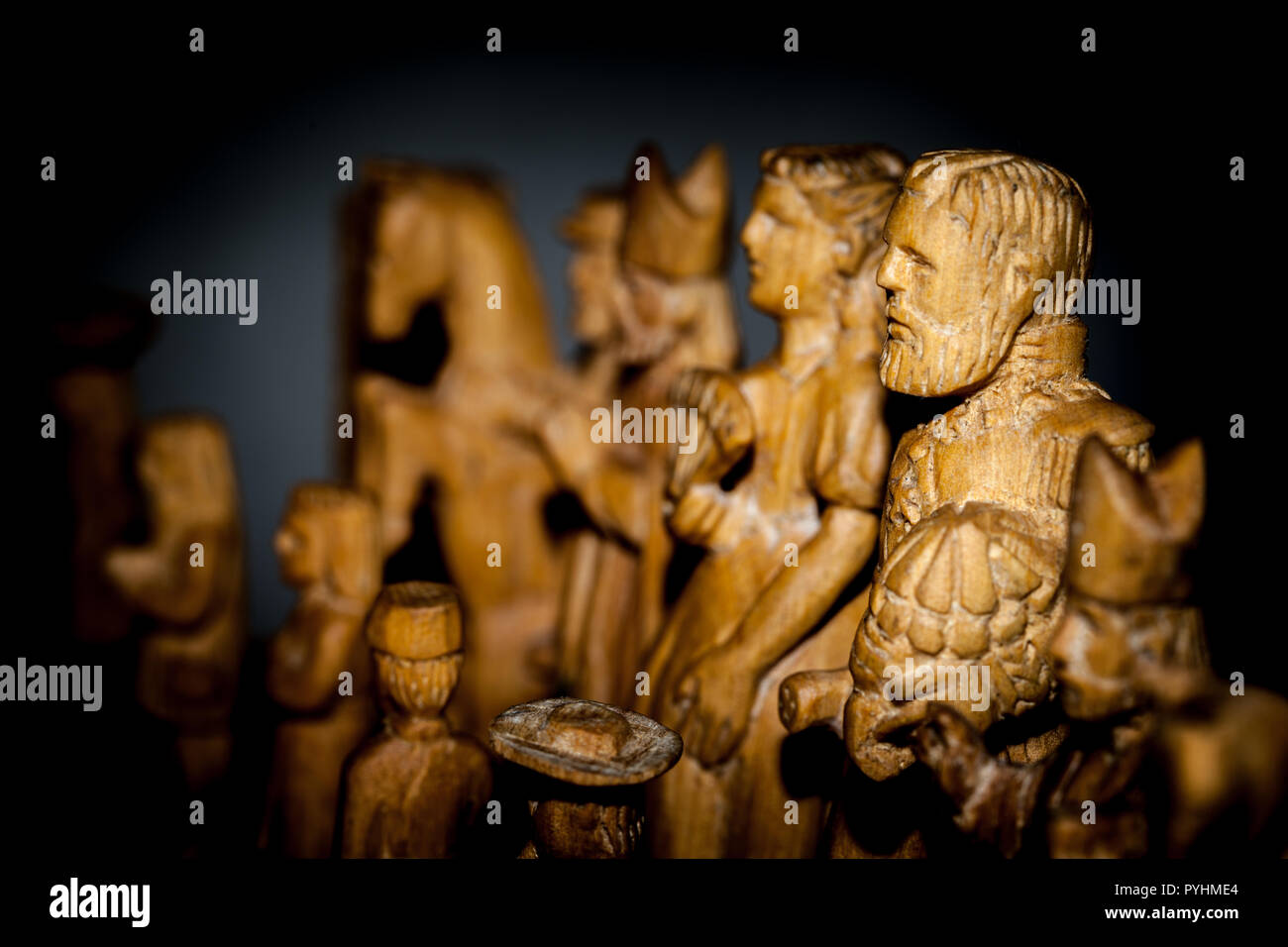 Antiquariato in legno artigianali gioco di scacchi in vendita presso la Tricontinental fiera di artigianato di Santa Cruz de Tenerife 2018 Foto Stock