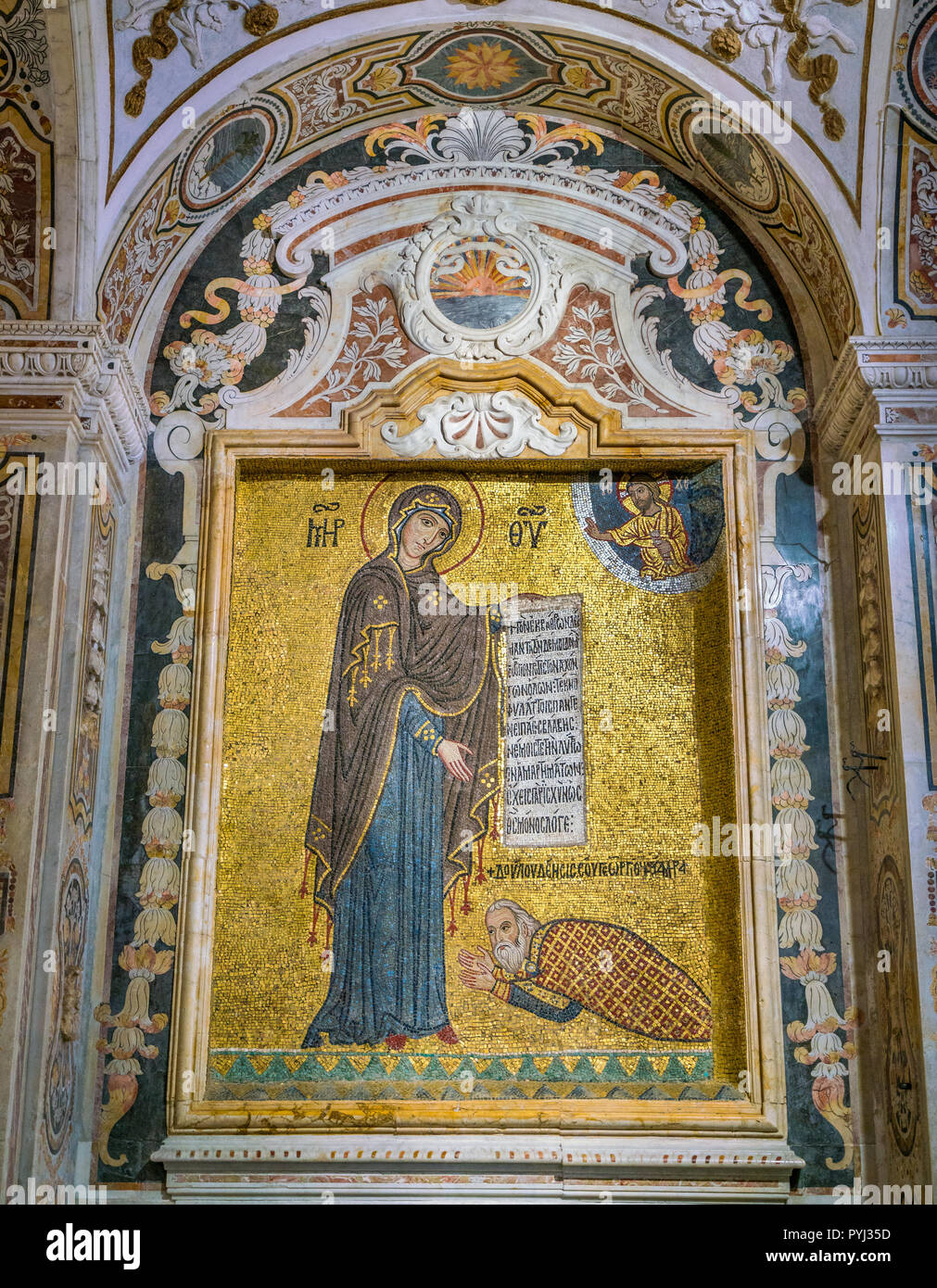 Mosaico in oro in Martorana (Cattedrale di Santa Maria dell'Ammiraglio) a Palermo. Sicilia, Italia. Foto Stock