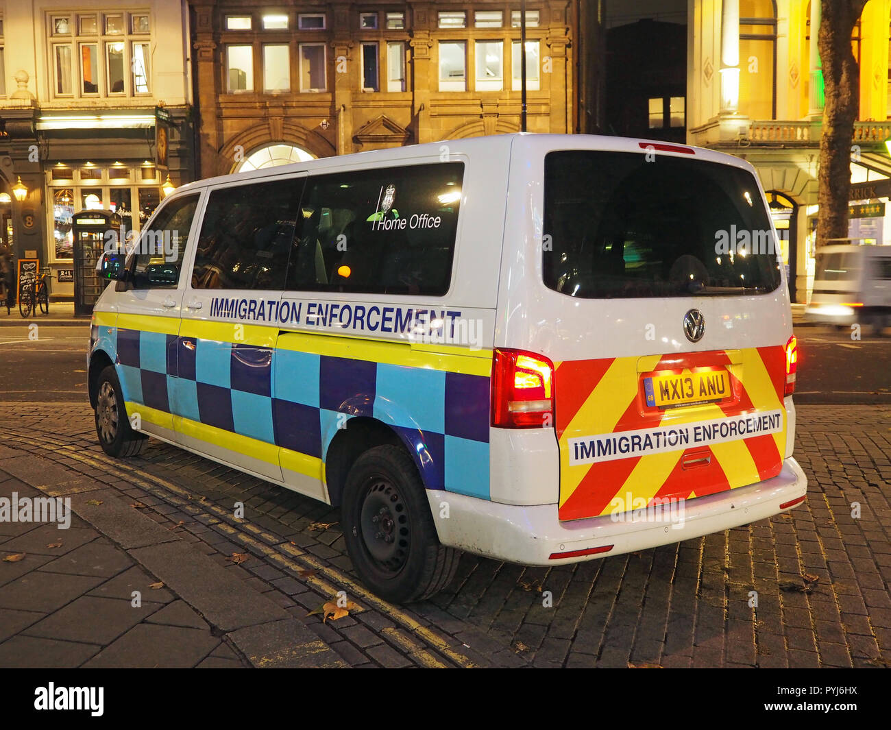 Esecuzione di immigrazione van, London, Regno Unito Foto Stock