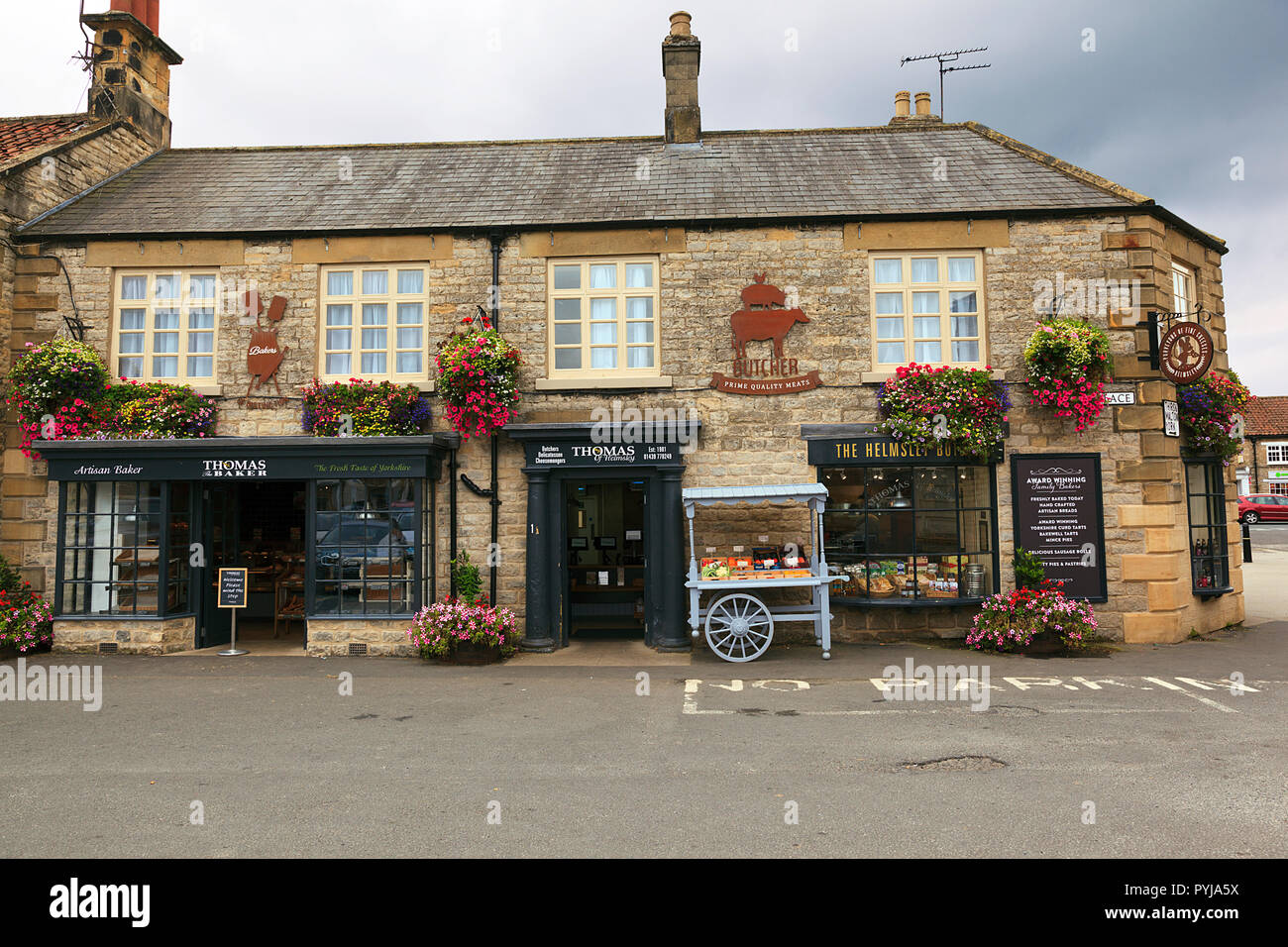 Le macellerie e panetterie shop in Helmsley North Yorkshire Regno Unito Foto Stock