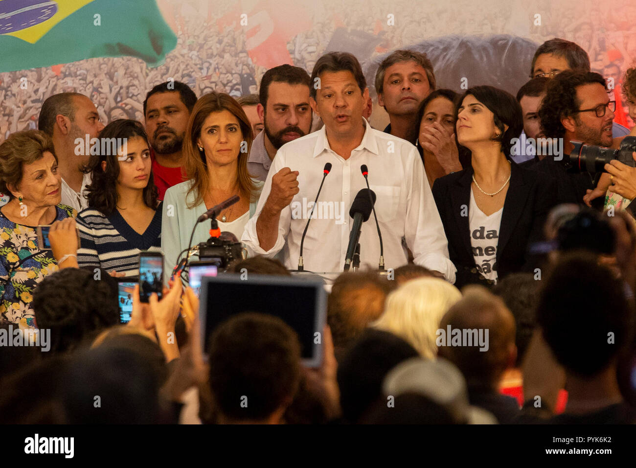 SP - Sao Paulo - 10/28/2018 - Eleicoes 2018 Secondo turno Sao Paulo - Fernando Haddad, PT, pronuncia un hotel nel sud della città di Sao Paulo, dopo conferma dell elezione di Jair Bolsonaro, PSL, la Presidenza del Brasile. Foto: Suamy Beydoun / AGIF Foto Stock