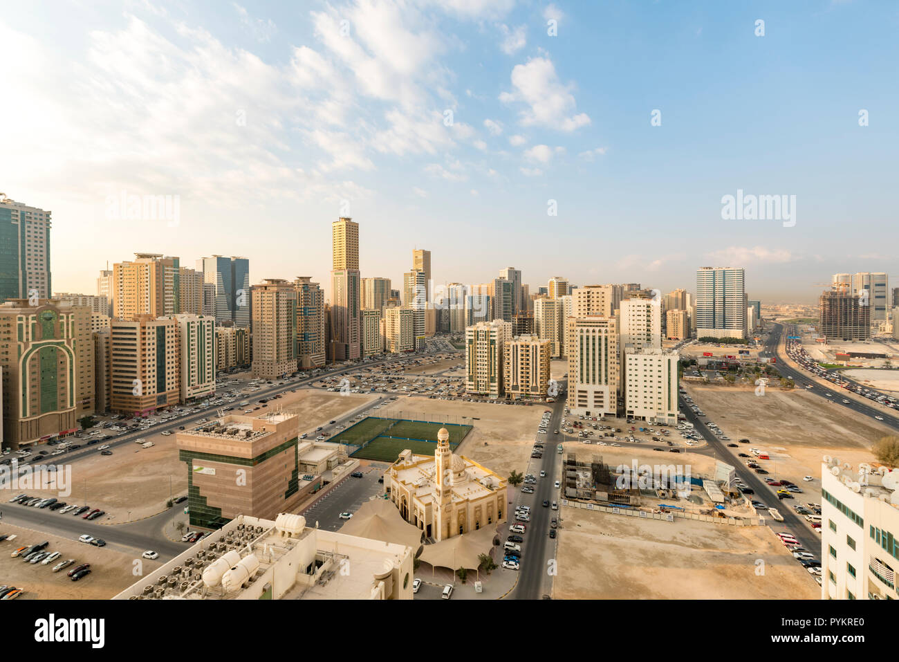 Al Nahda distretto di Sharjah, vicino al confine con il Dubai Emirati Arabi Uniti Foto Stock