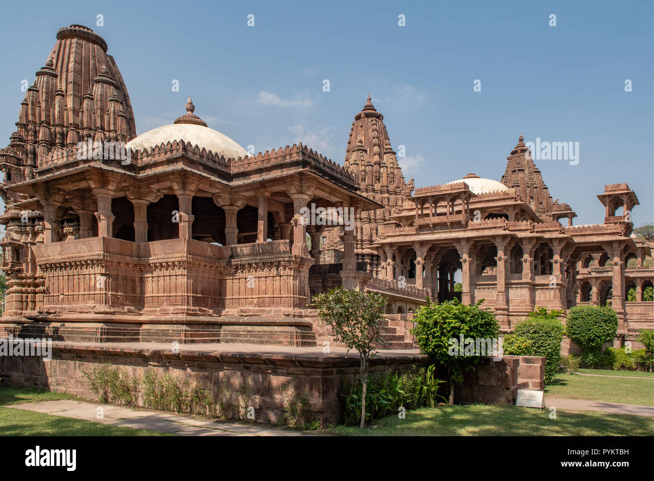 Funeraries e templi indù a Mandore Garden, Jodhpur, Rajasthan, India Foto Stock