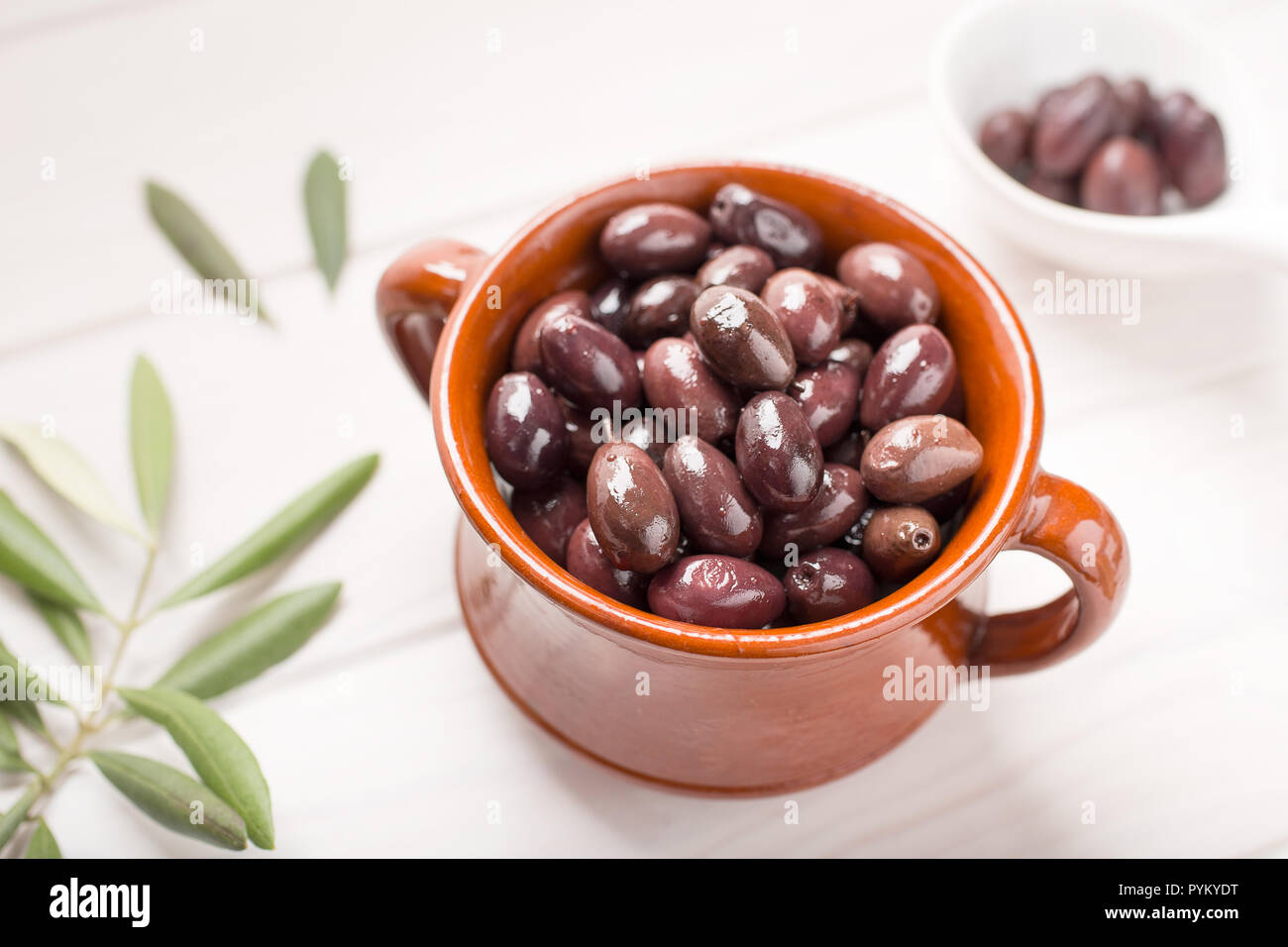 Aragona olive gustoso antipasto spagnolo. Olive nere Foto Stock
