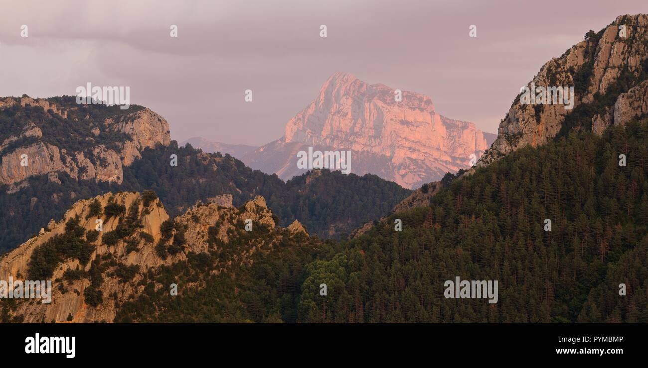 Tramonto sulla pena Montanesa Foto Stock