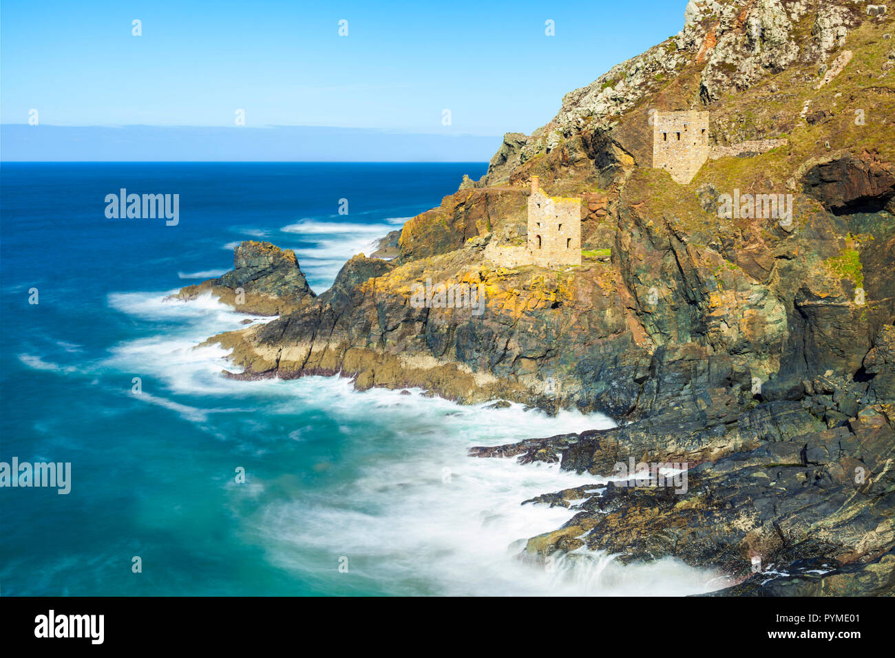 Cornovaglia le corone Case motore Botallack storica miniera cornish stagno patrimonio minerario Botallack St appena Penzance Cornwall Inghilterra UK GB Europa Foto Stock