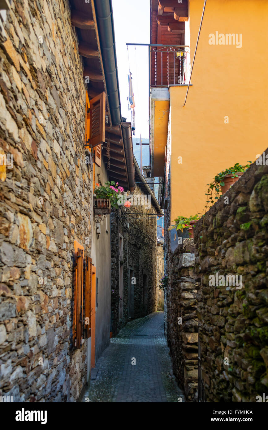 Borgo medievale di Cavaglio San Donnino in alta montagna sopra il Lago Maggiore in Piemonte Italia Foto Stock