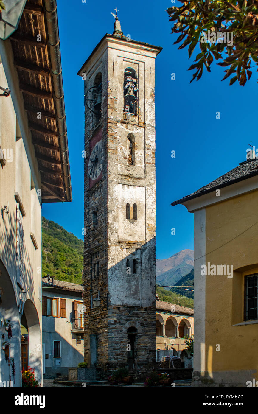 Borgo medievale di Cavaglio San Donnino in alta montagna sopra il Lago Maggiore in Piemonte Italia Foto Stock