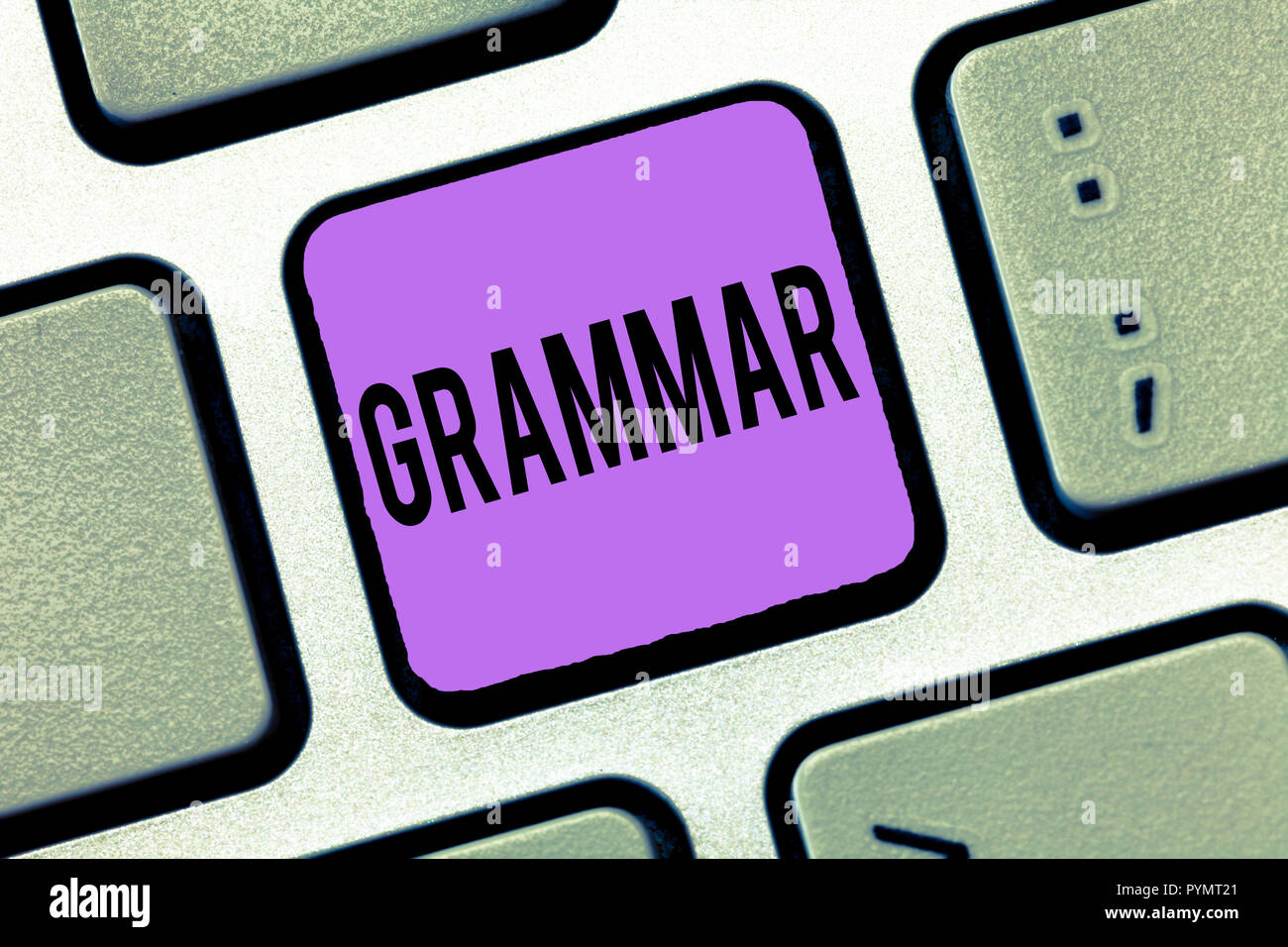 La scrittura della nota mostra la grammatica. Business photo vetrina per il sistema e la struttura di una lingua corretta corretta scrittura delle regole. Foto Stock