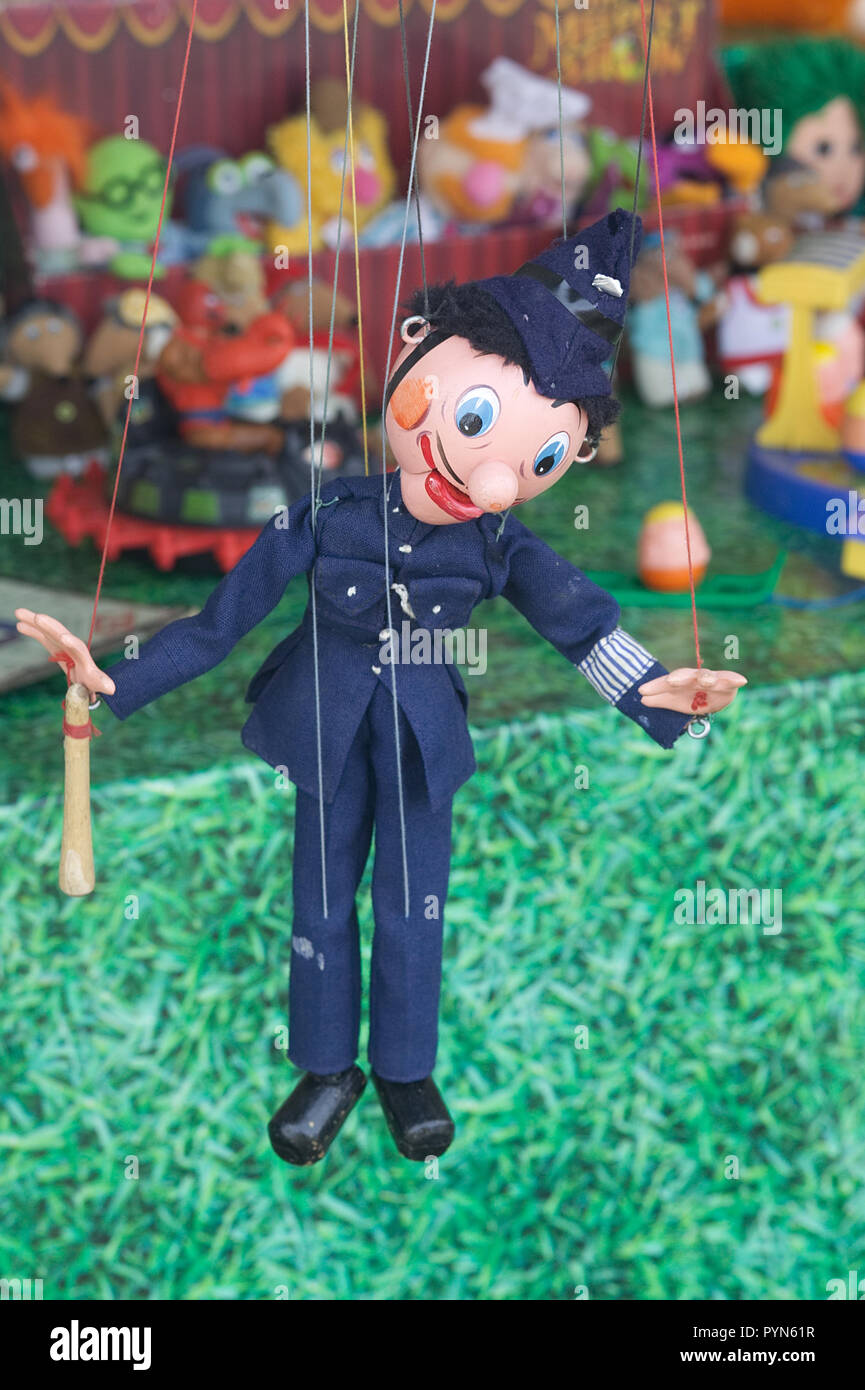 Poliziotto vintage, legno puppet Foto Stock