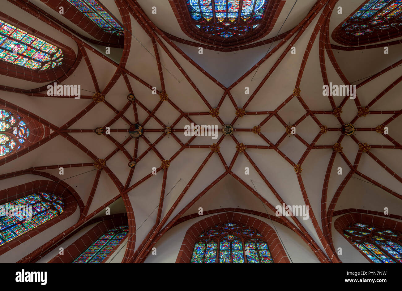 Oppenheim, Katharinenkirche, Gewölbe des spätgotischen Westchors Foto Stock