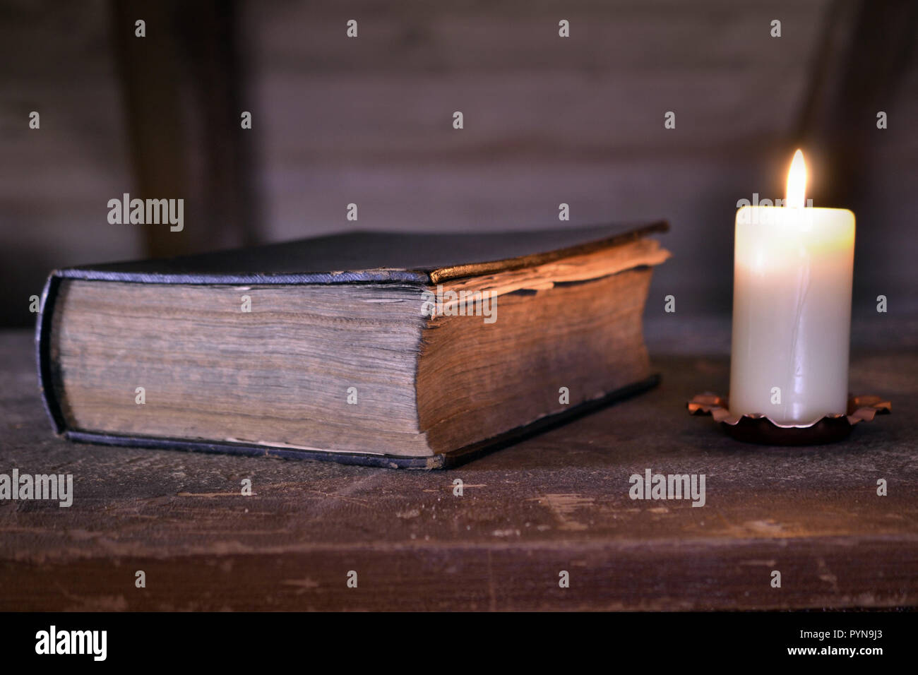 Storybook candela diario libro magico libro Storia antica Foto Stock