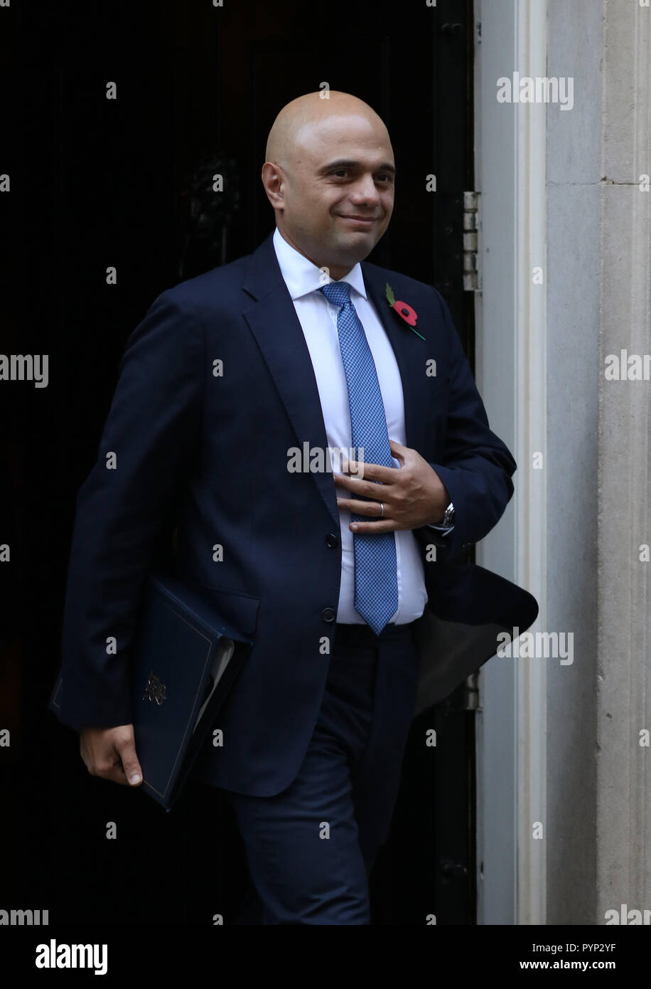 Sajid Javid (Home Secretary) lascia la riunione del gabinetto prima di Philip Hammond, il Cancelliere dello Scacchiere fornisce il suo discorso budget in House of Commons il giorno di bilancio, Downing Street, Londra, Gran Bretagna, 29 ottobre 2018. Foto Stock