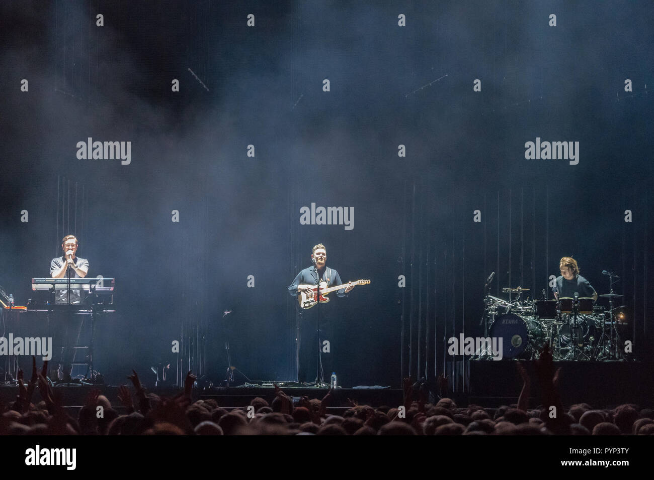 Alt-J performing live sul palco del Royal Albert Hall di Londra. Data foto: Lunedì 29 Ottobre, 2018. Foto: Roger Garfield/Alamy Live News Foto Stock