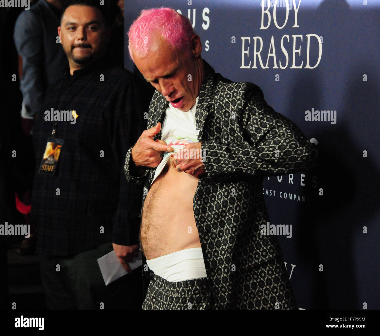 LOS ANGELES, CA - 29 ottobre: musicista Flea dei Red Hot Chili Peppers assiste la premiere del Focus Features" "Boy cancellate' il 29 ottobre 2018 presso la Directors Guild of America a Los Angeles, California. Foto di Barry re/Alamy Live News Foto Stock