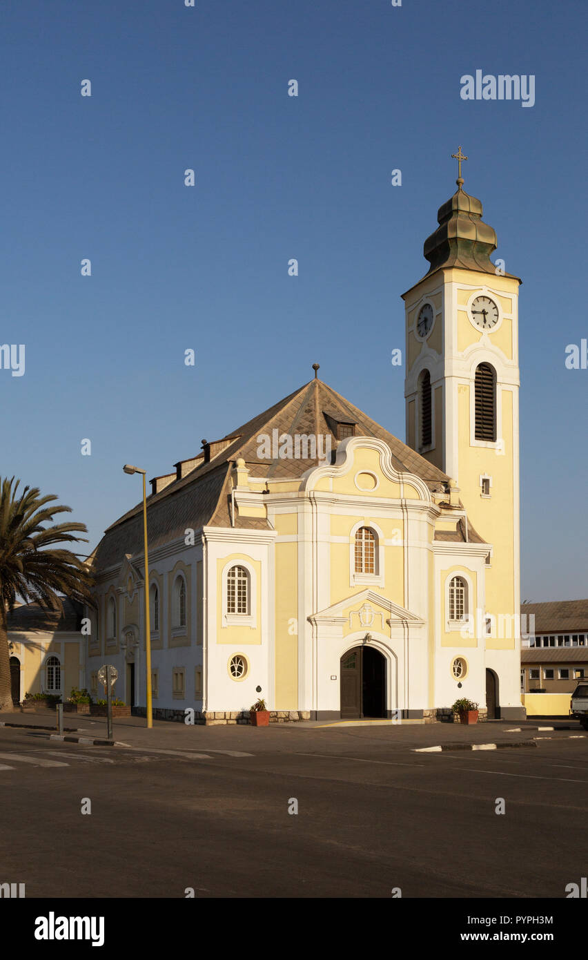 La Chiesa evangelica luterana, con il tedesco ha influenzato l'architettura, Swakopmund, Namibia Africa Foto Stock