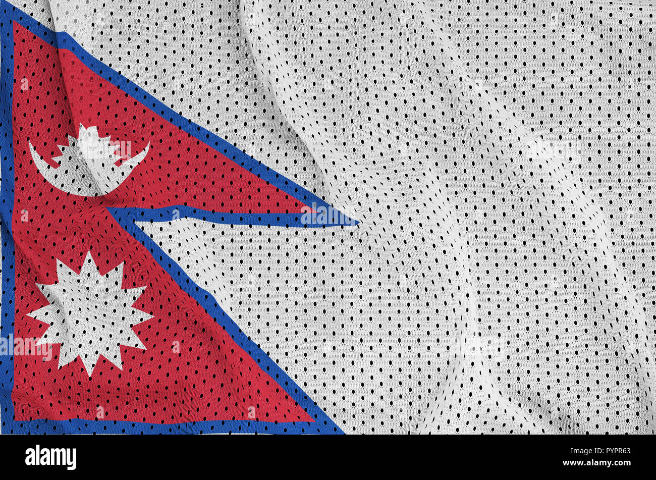 Il Nepal bandiera stampata su un poliestere nylon sportswear tessuto a rete con alcune pieghe Foto Stock