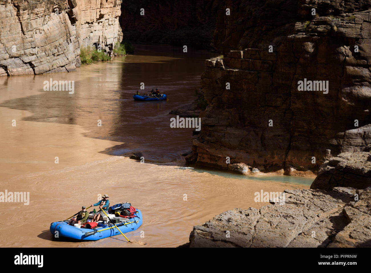 Escursionismo Havasu Creek. Rafting sul fiume Colorado e il Grand Canyon, Arizona, Stati Uniti d'America. Foto Stock