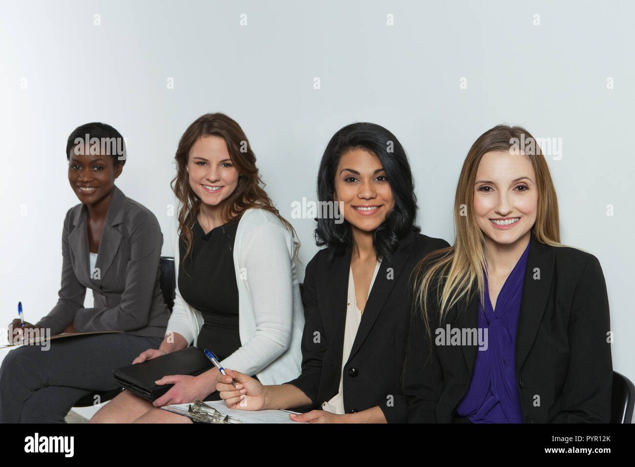 Diverse e abilitate le donne pronto per il business Foto Stock