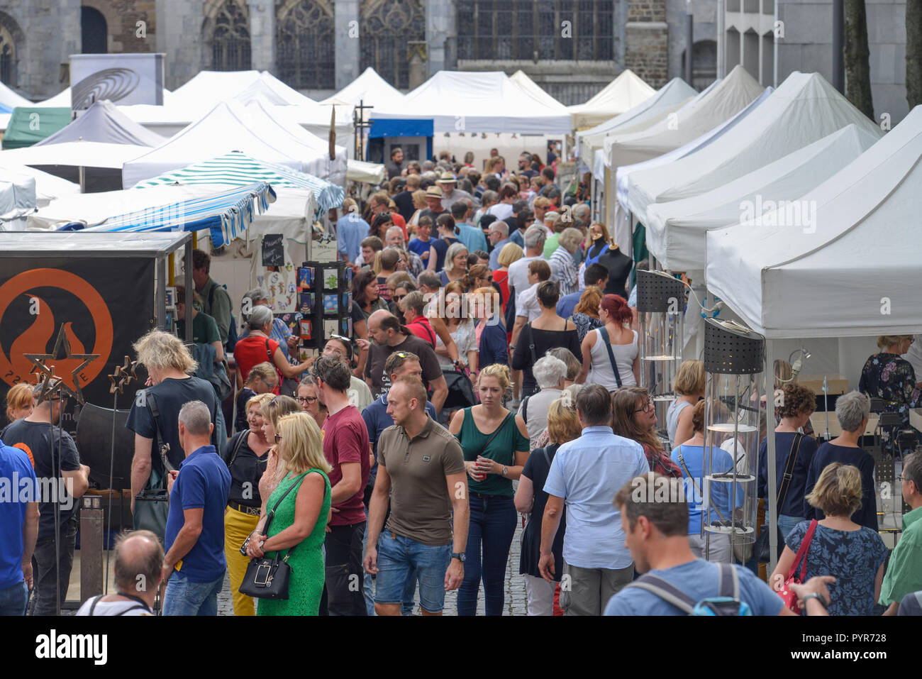 Artigiano il mercato, Katschhof, Aachen, Renania settentrionale-Vestfalia, Germania, Kunsthandwerkermarkt, Nordrhein-Westfalen, Deutschland Foto Stock