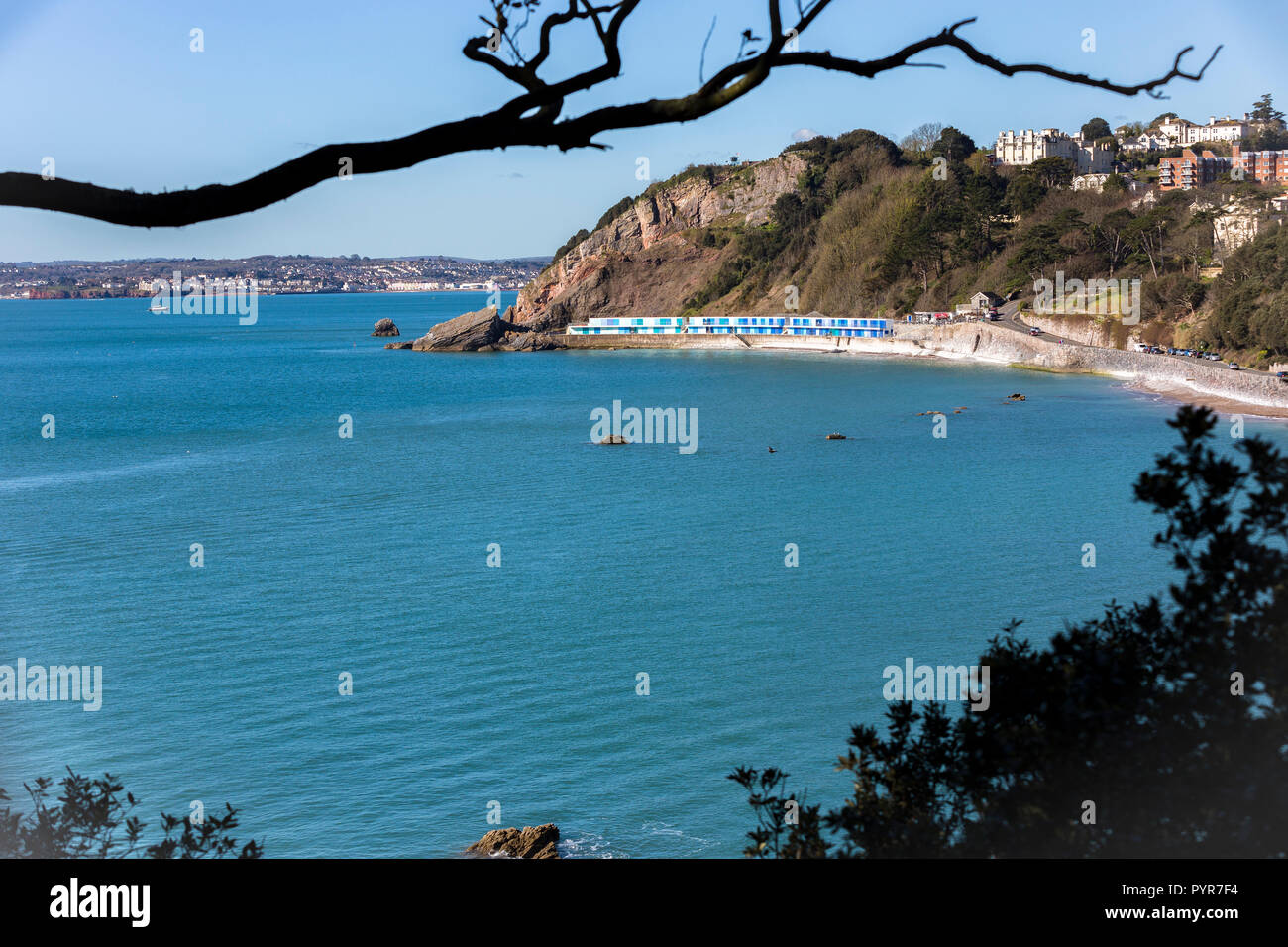Lunga vista di Meadfoot Beach in South Devon, Regno Unito. Foto Stock