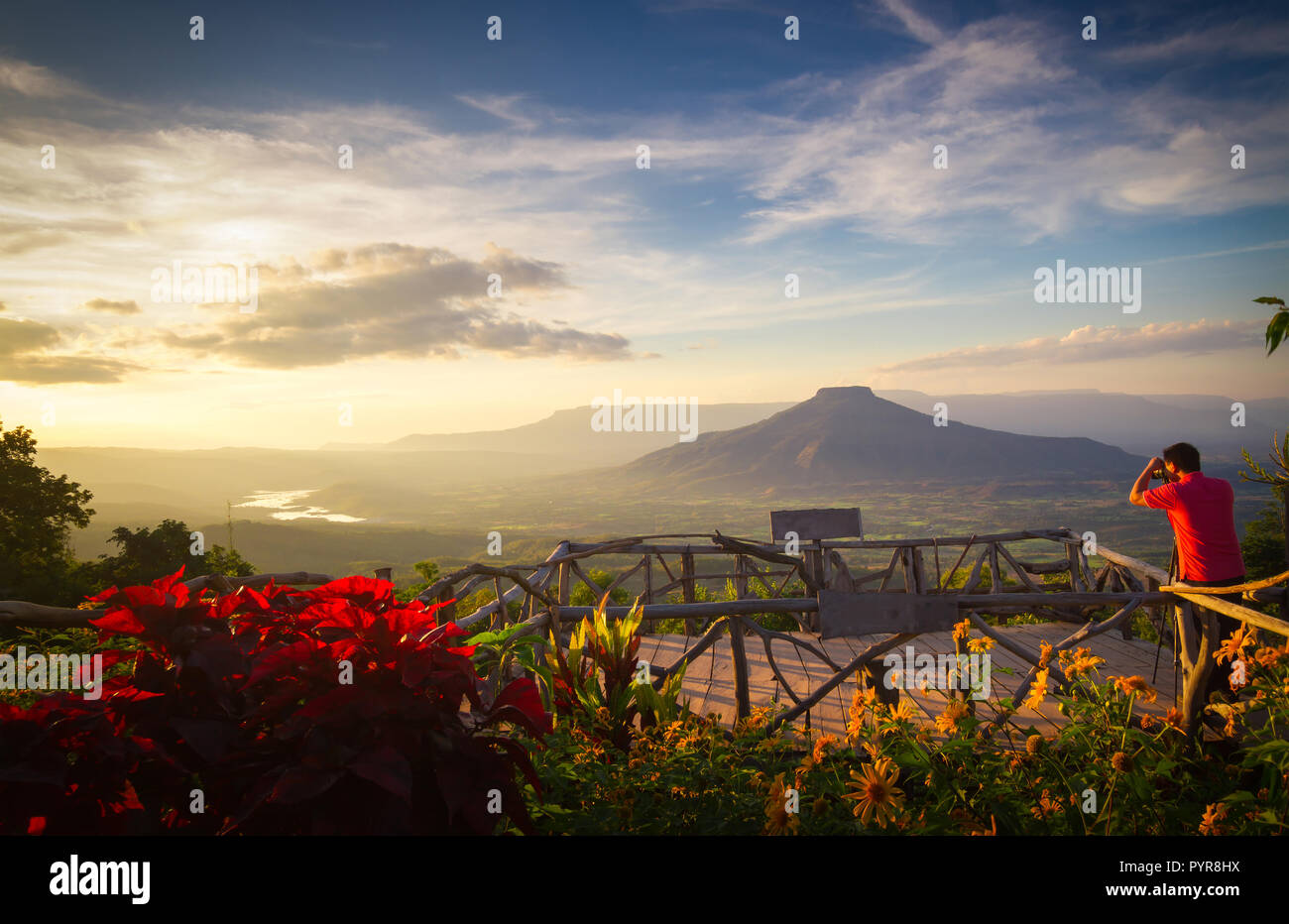 Il monte Fuji a Loei Provincia, Thailandia. Di Questa montagna guarda come il Monte Fuji in Giappone. Tramonto Foto Stock
