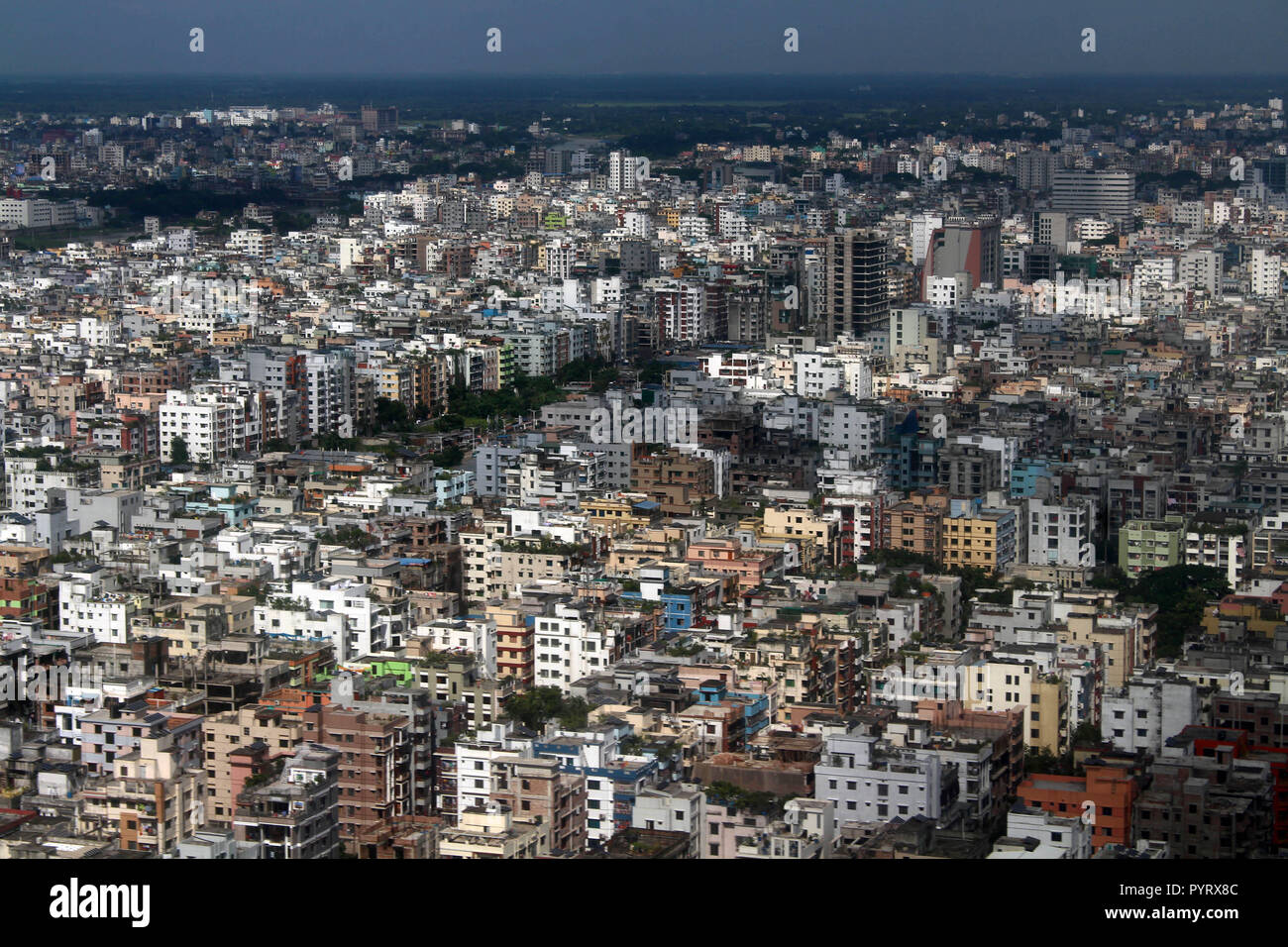 Preparazione per lo sbarco a Dhaka, nel Bangladesh come visto dal piano di Biman. Preso in Nepal, settembre 2018. Foto Stock