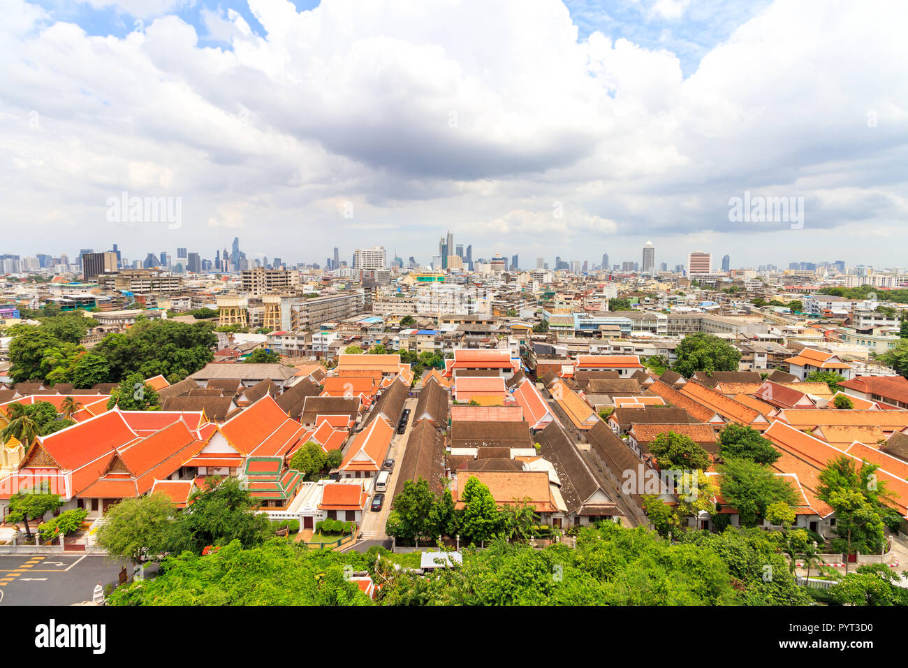 Vista di Bangkok dal Golden tempio di montagna Foto Stock