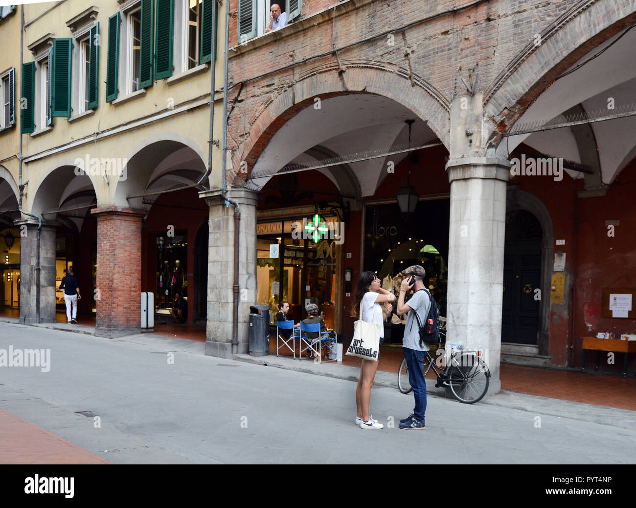Il vivace Corso Italia zona pedonale nel centro di Pisa, Italia. Foto Stock