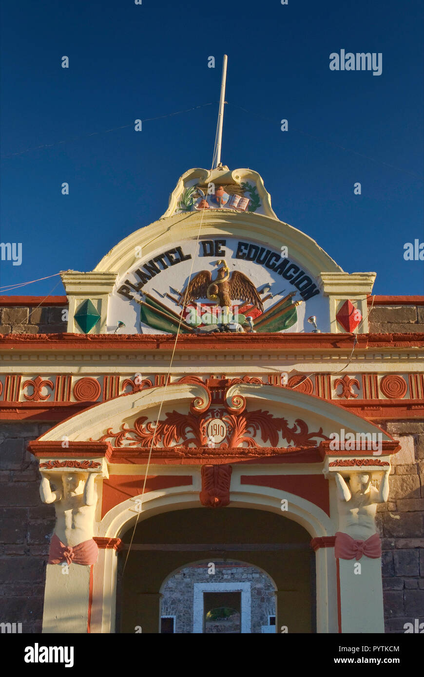 Riccamente decorata facciata del governo locale edificio in Mulege, Baja California Sur, Messico Foto Stock