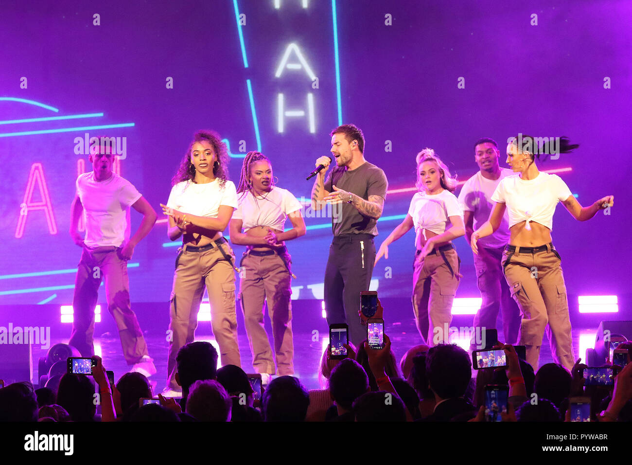 Londra, Regno Unito. 30 ott 2018. Liam Payne, Westfield London 10 anno feste di compleanno, Westfield Square, Westfield London, Shepherds Bush, Londra, UK, 30 ottobre 2018. Credito: ricca di oro/Alamy Live News Foto Stock