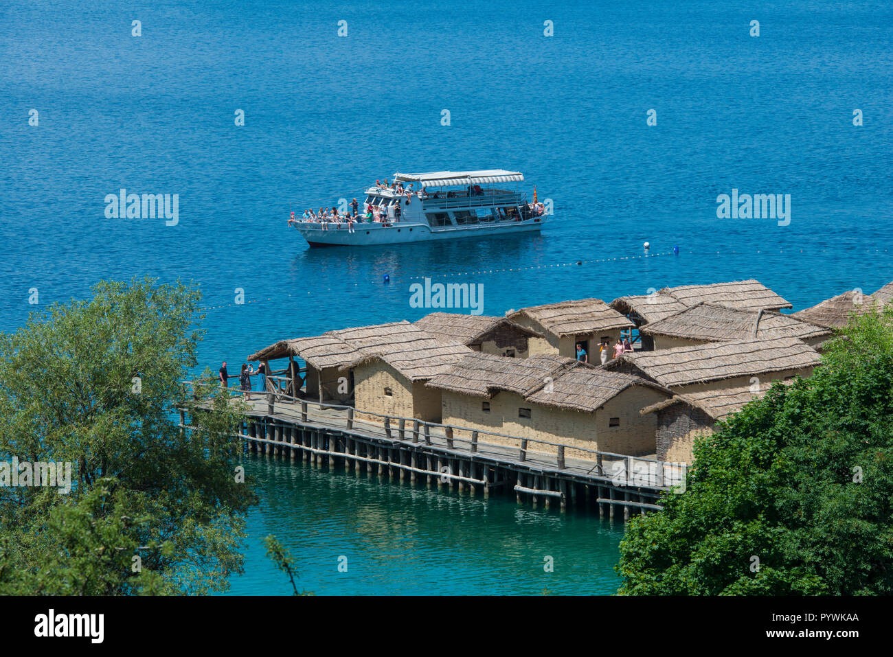 Il nord della Macedonia. Escursione in barca passando il museo 2Bay di ossa' sul lago di Ohrid Foto Stock