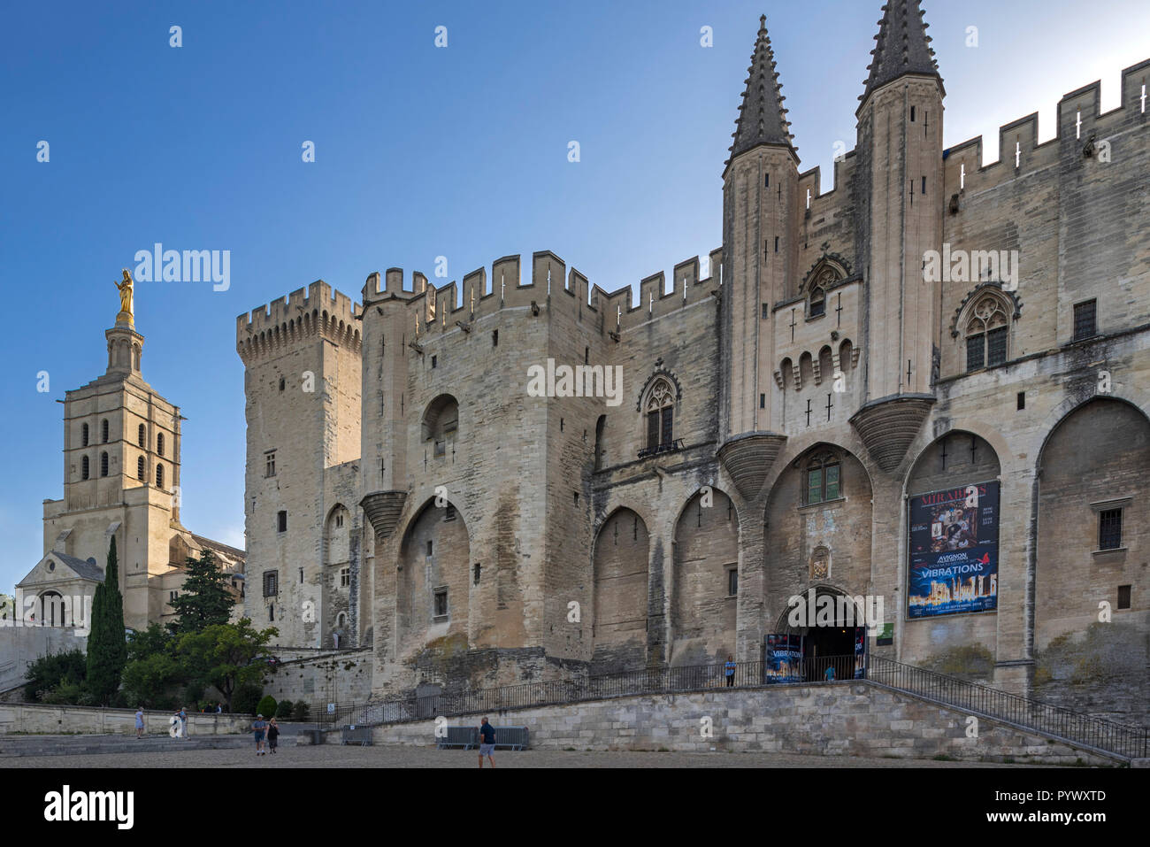 Il XIV secolo Palais des Papes / Palazzo dei Papi della Città Avignon Vaucluse, Provence-Alpes-Côte d'Azur, in Francia Foto Stock