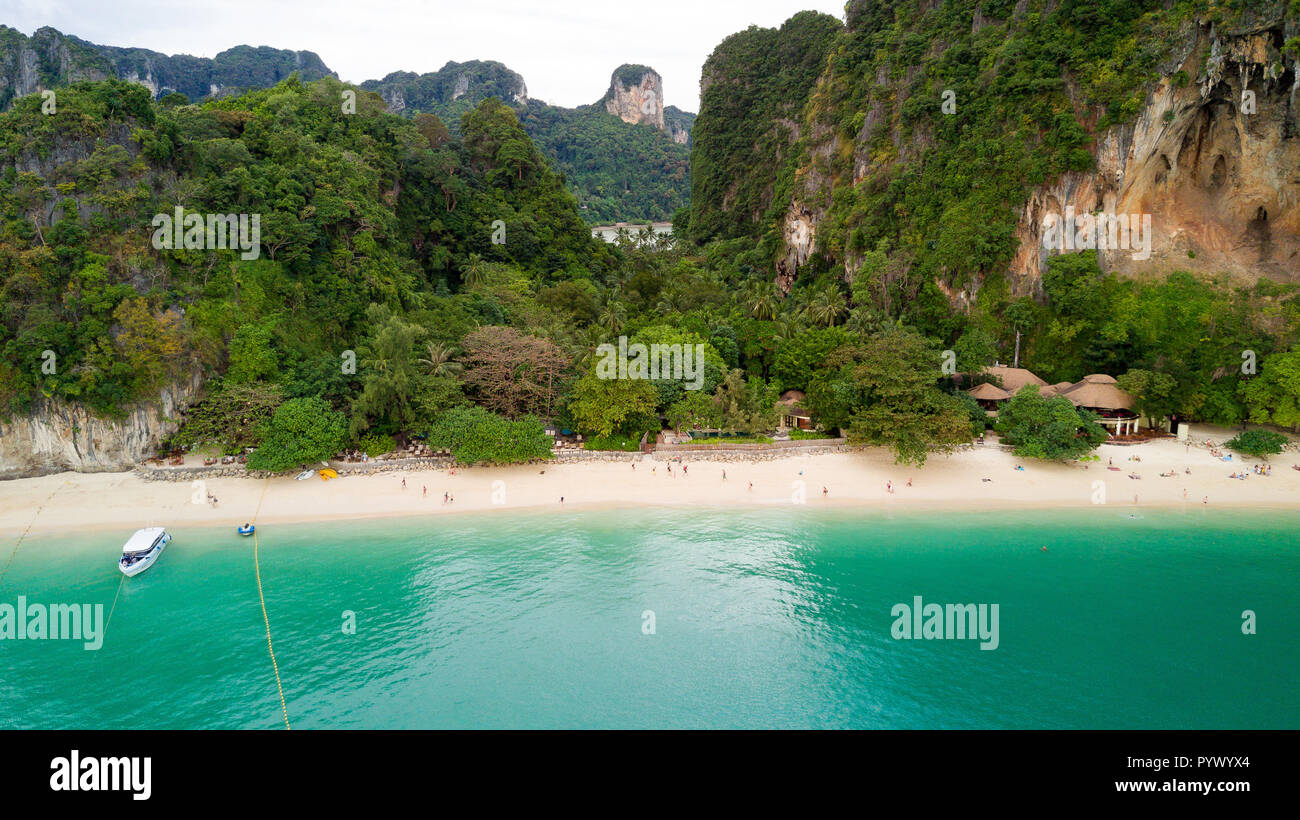 Vista aerea di Railay Beach nella provincia di Krabi, Thailandia Foto Stock
