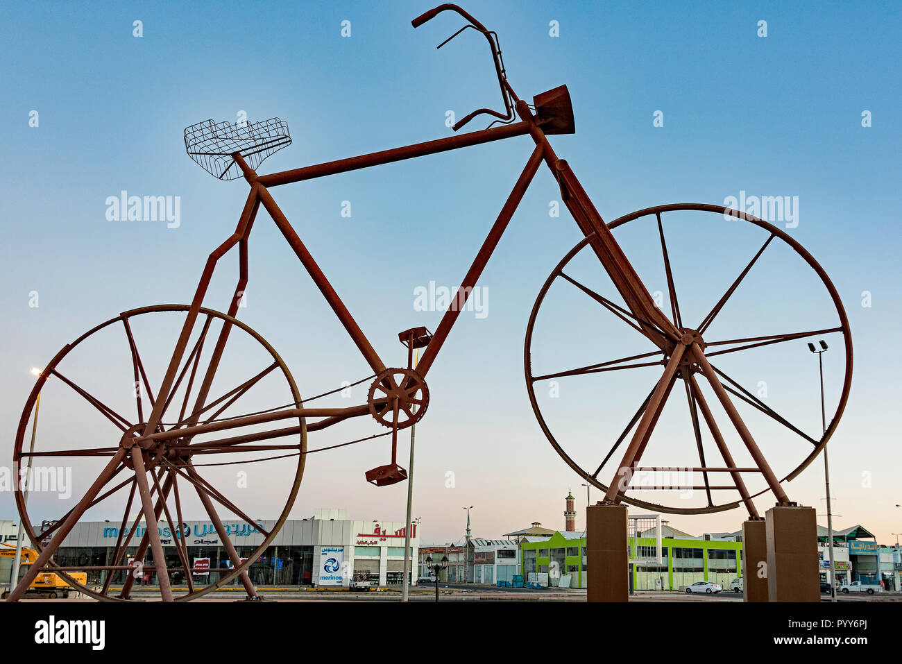 Giant bike sul display di Jeddah, Arabia Saudita Foto Stock