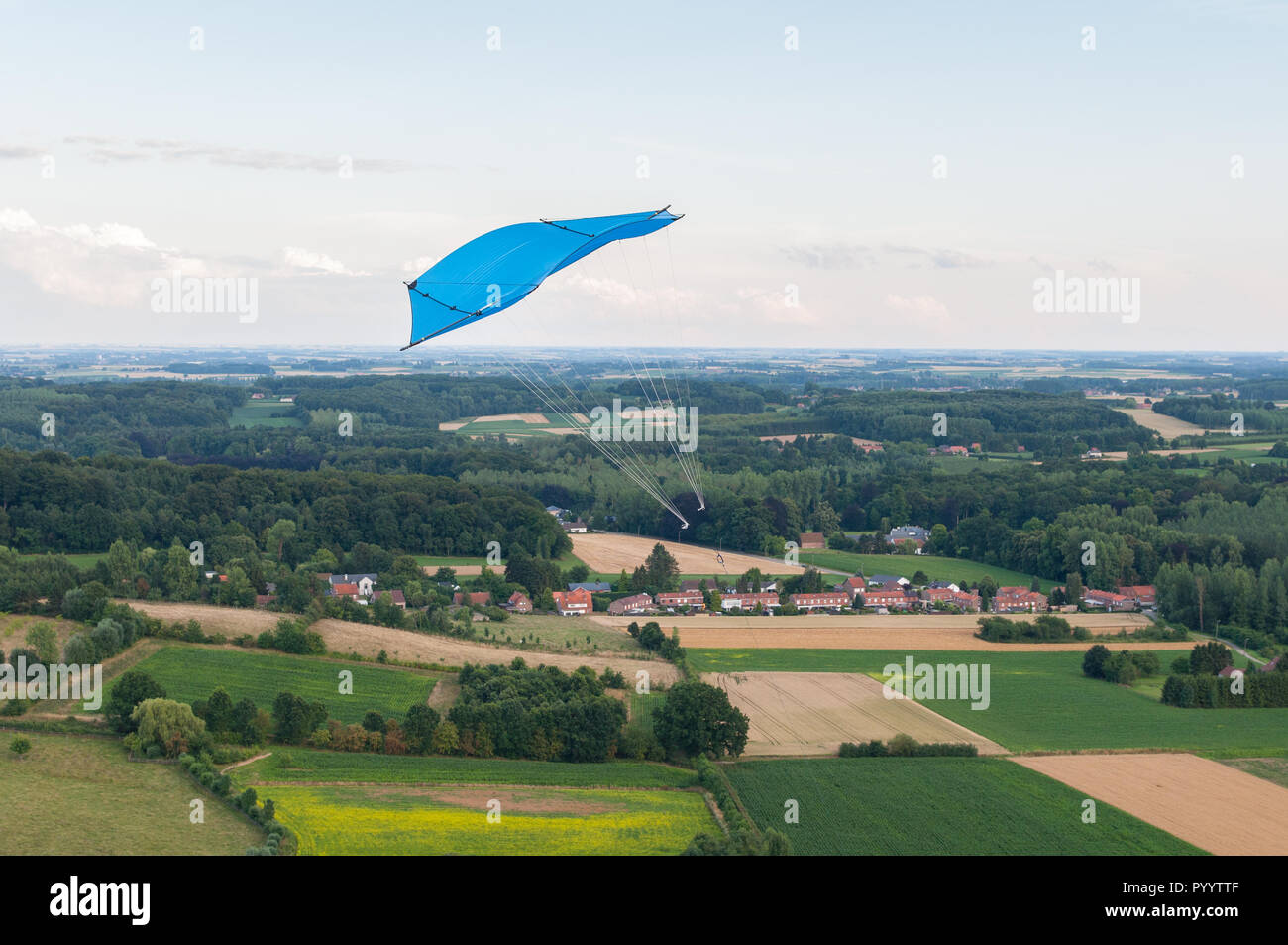 Immagine aerea del Rokkaku dako (六角凧) è un tradizionale a sei lati combattente giapponese kite. La struttura è un verticalmente esagono allungato con un quattro-p Foto Stock