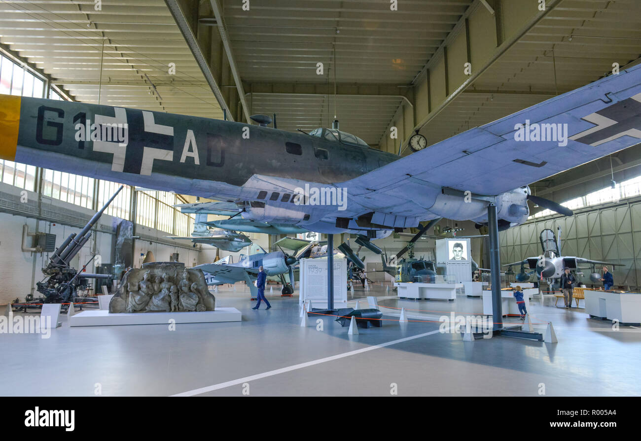 Heinkel HEY 111, mostra, hangar 3, militare-museo storico, airfield, Gatow, Berlino, Germania, Heinkel He 111, Ausstellung, Hangar 3, Militaerhi Foto Stock