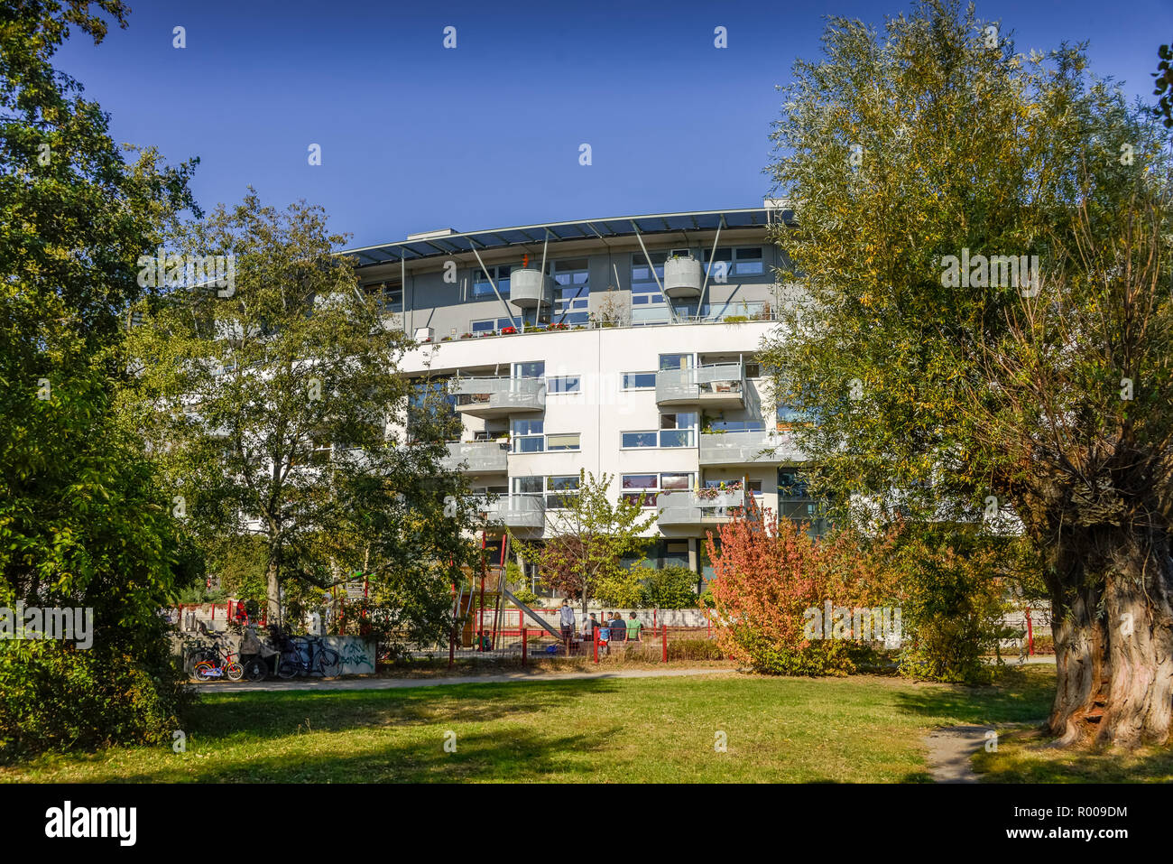 Case di abitazione in Rummelsburger bay, Stralau, Friedrich di grove, Berlino, Germania, Wohnhaeuser an der Rummelsburger Bucht, Friedrichshain, Deutsch Foto Stock
