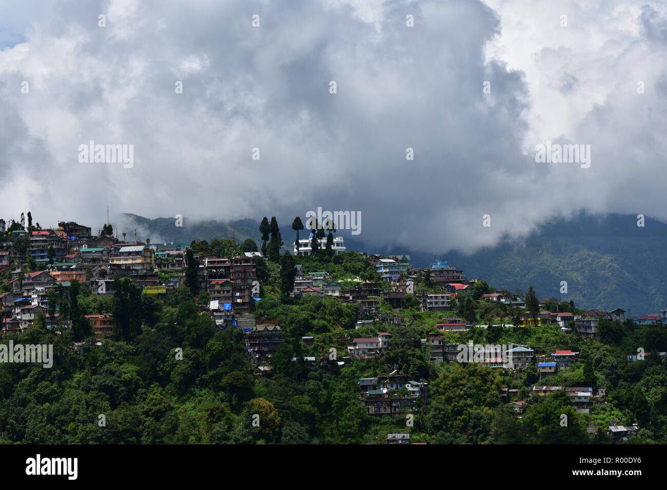 Darjeeling Rajbari da una distanza Foto Stock