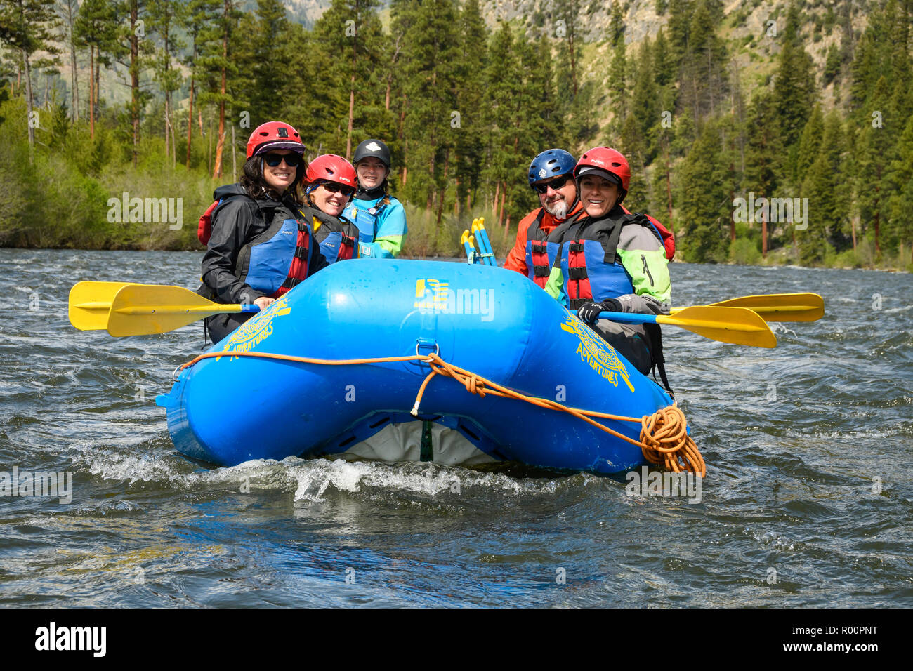 Whitewater Rafting sul Medio forcella Salmon River, Idaho con lontane avventure. Foto Stock