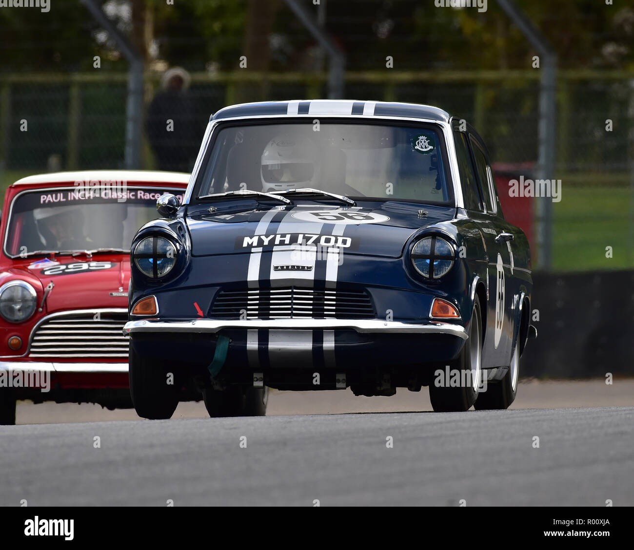 Michael Sheraton, Ford Anglia 105E, Classic Touring Car Racing Club, Pre-66, BARC, British Automobile Club Racing, campionato nazionale, Brands Hatch Foto Stock