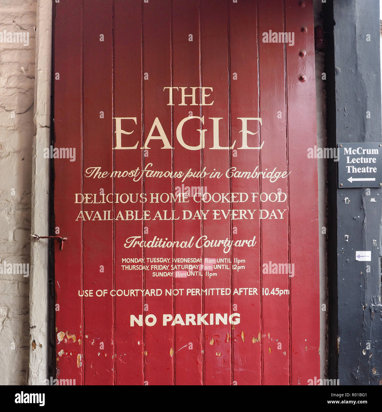 CAMBRIDGE, Regno Unito - circa ottobre 2018: la Eagle pub dove la scoperta del DNA è stato annunciato nel 1953 dagli scienziati del Laboratorio Cavendish Foto Stock
